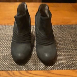 Vintage Vince Camino boots